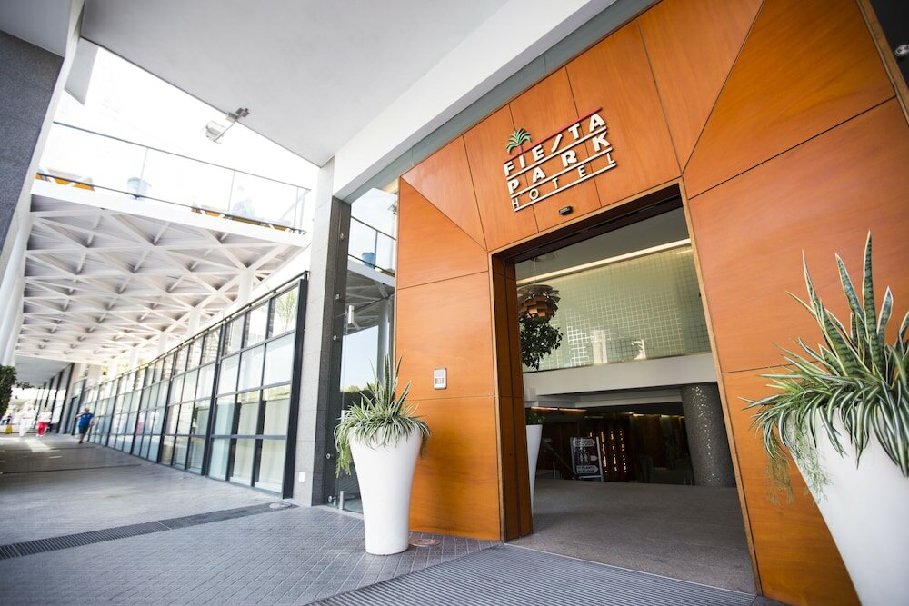 Фото Port Fiesta Park Hotel