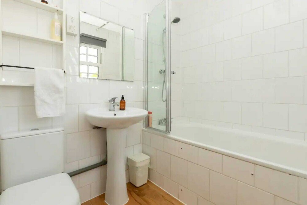 Фото Spacious and Vibrant 3bd House - Kentish Town