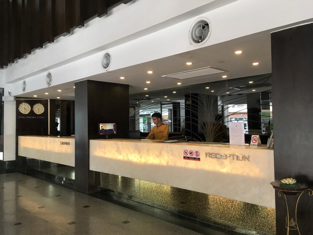 Фото отеля 1