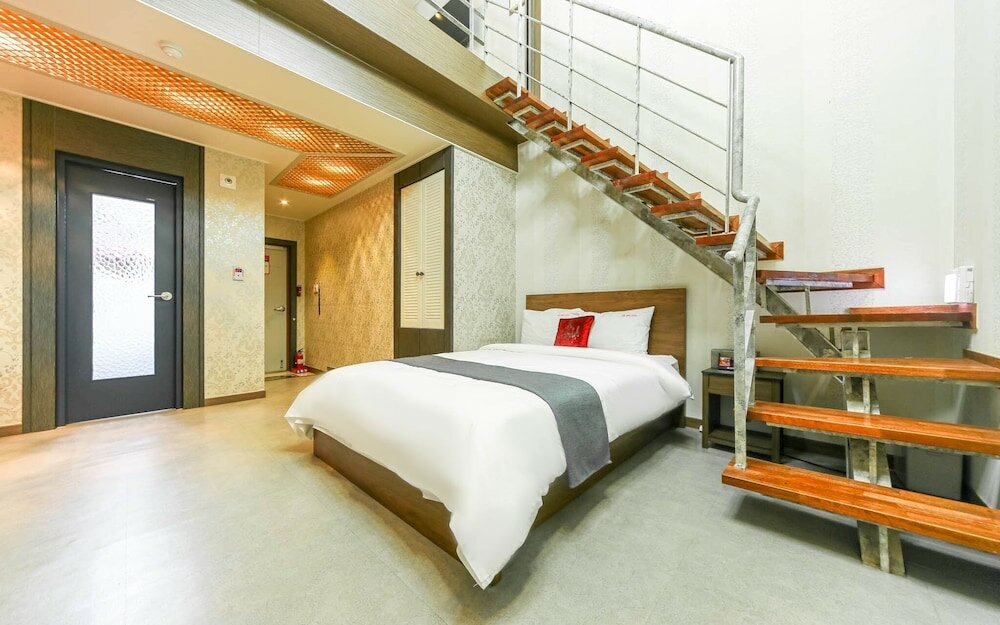 Фото Pohang Haedodong Olleh Motel