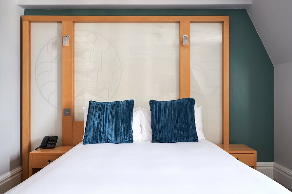 Фото Thistle London Park Lane