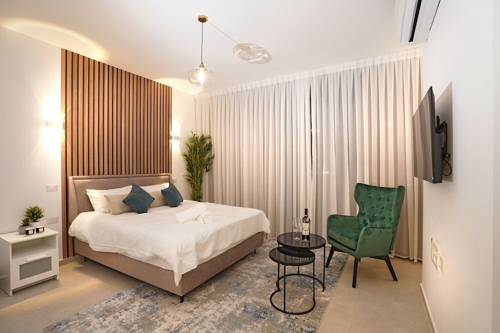 Фото Hi - Yam SeaView Apartments & Suites