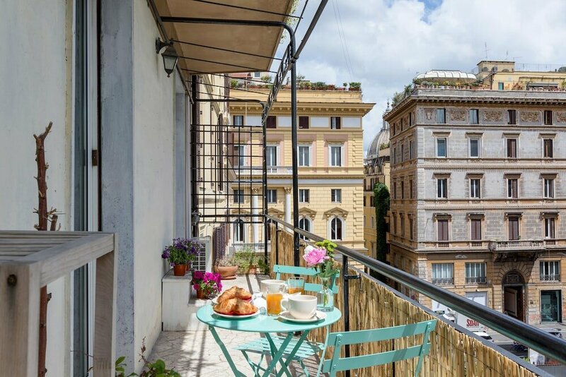 Гостиница Rome AS you feel - Pellegrino Suite in Navona в Риме
