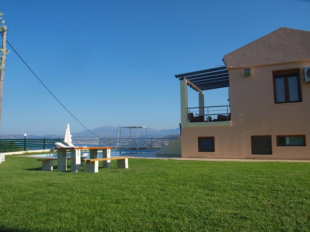 Фото Villa Roula 3br Sea view Viila in Chania