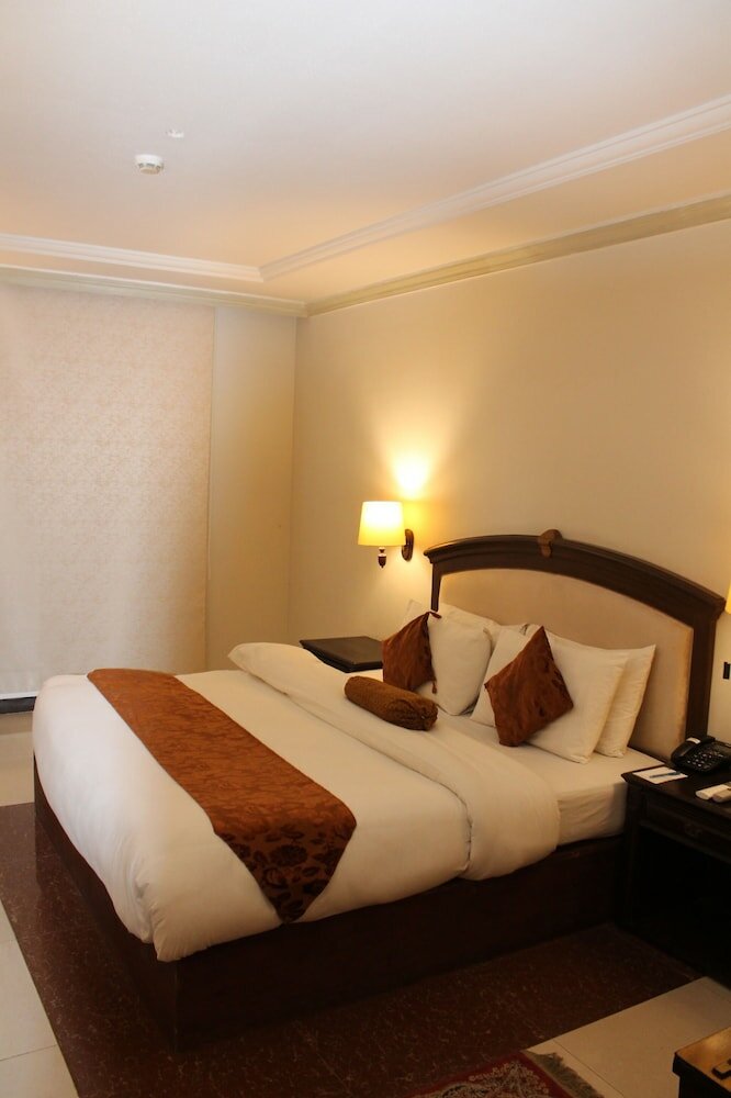 Фото Magnum Swiss Inn