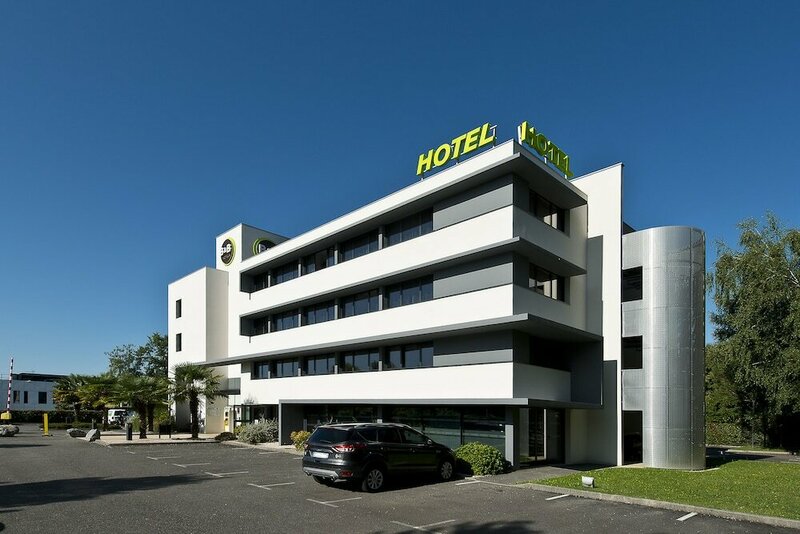 Гостиница B&b Hotel Pau Zénith