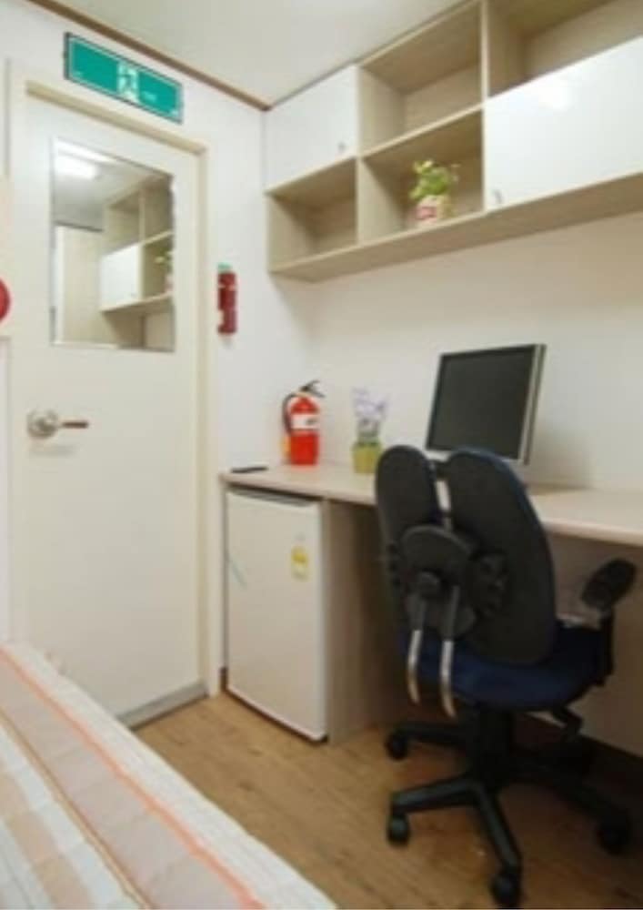 Фото Apple House