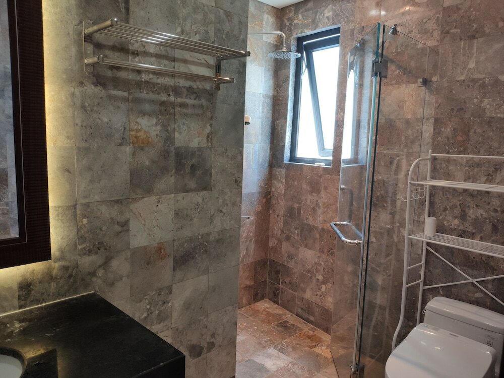 Фото Himeji Serviced Apartments