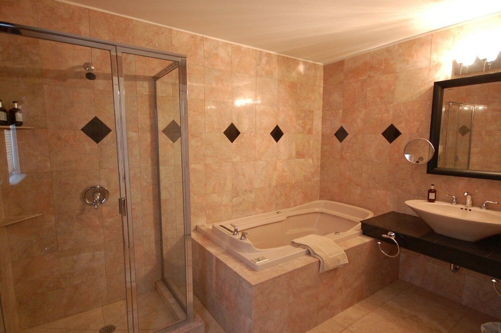 Фото Copperhood Retreat & SPA