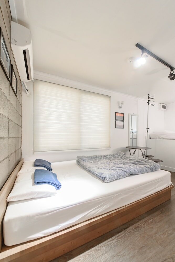 Фото Itaewon Yellow Guesthouse