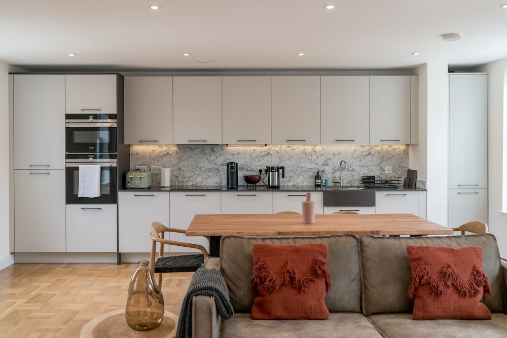 Фото Altido Spectacular 3-Bed Flat Near Holland Park