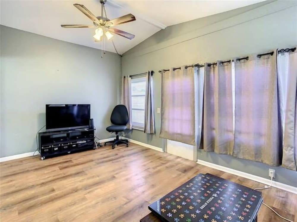 Фото 11350 Central Oasis 4br Pool Home