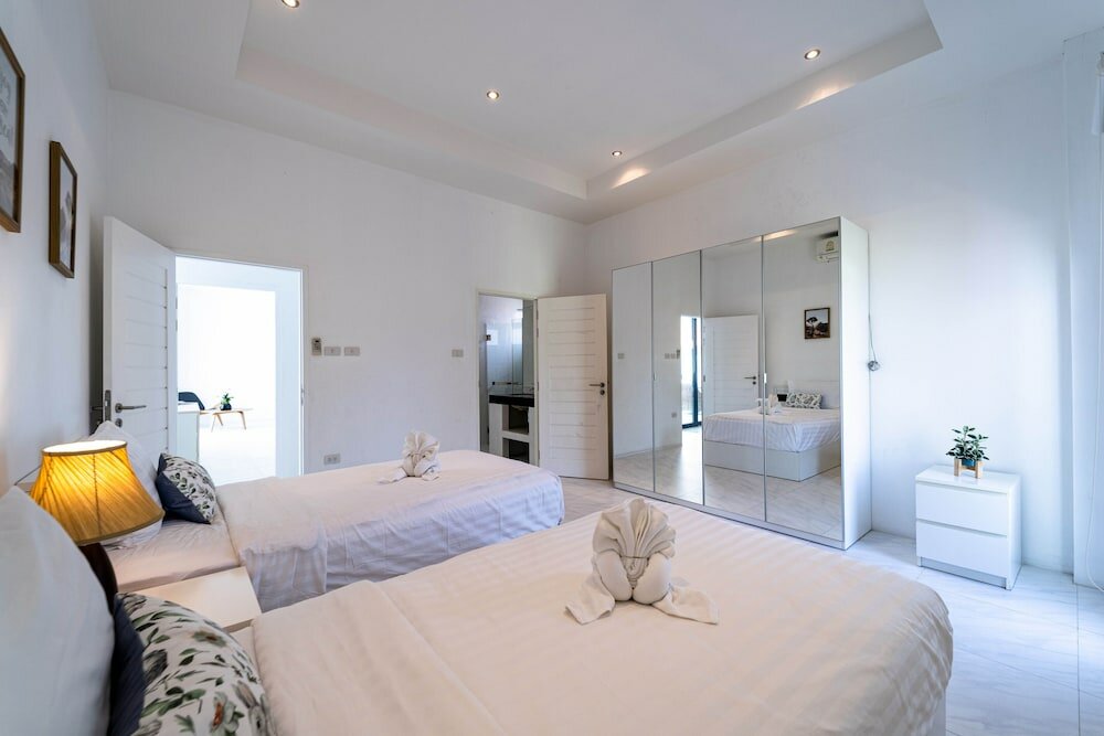 Фото Modern Large 2 Bedroom Pool Villa - Pv2