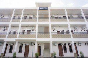 Гостиница Oyo Life 2354 Rose House