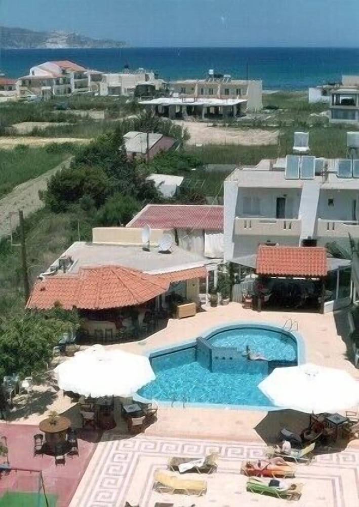 Фото отеля 3