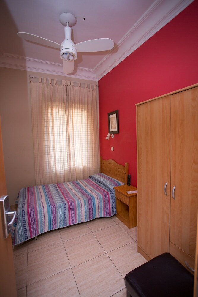 Фото Hostal Navarra