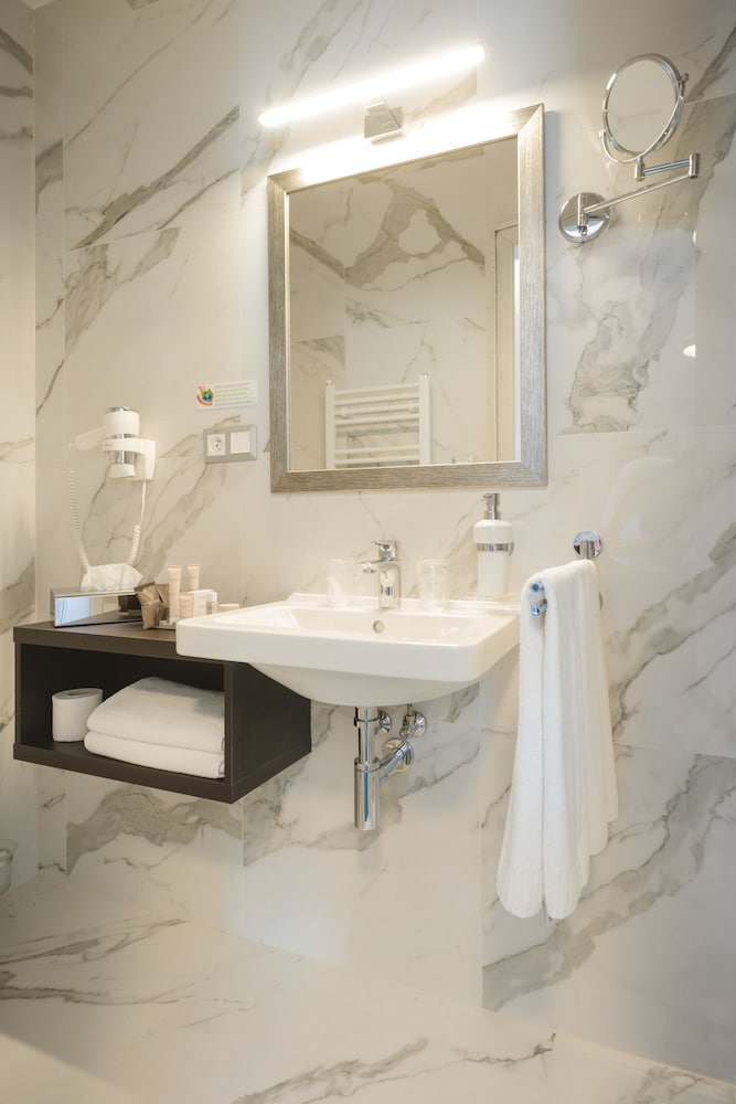 Фото Boutique Hotel Hviezdoslav