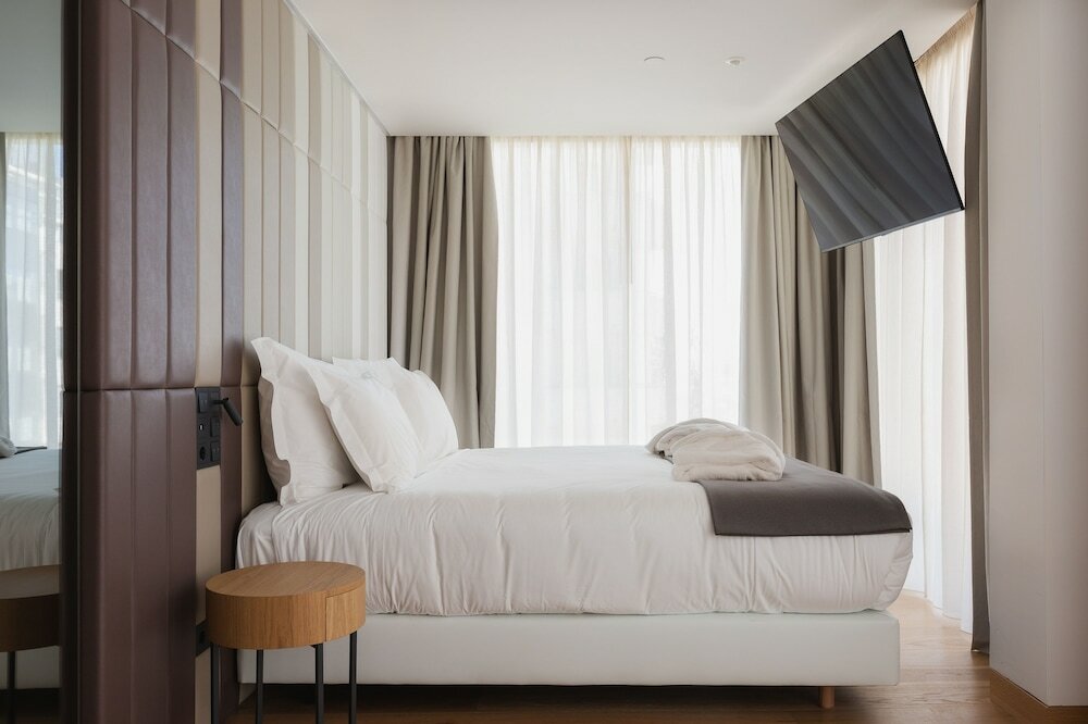 Фото Lumen Hotel & The Lisbon Light Show