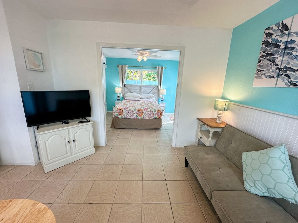 Фото Pearl Beach Inn