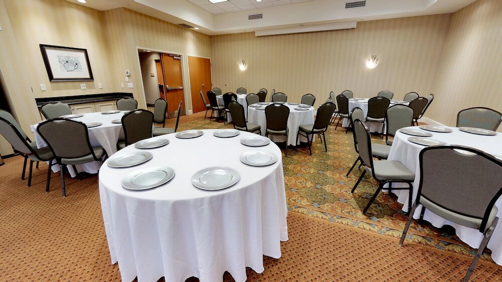 Фото Hilton Garden Inn Solomons