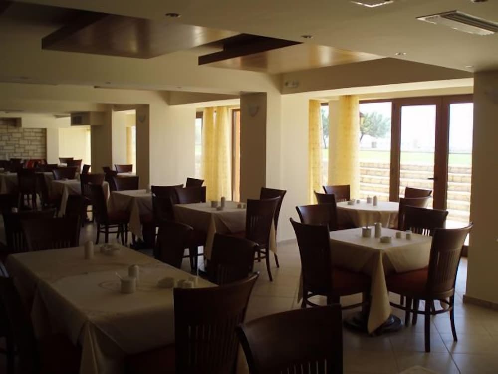 Фото Europa Beach Hotel