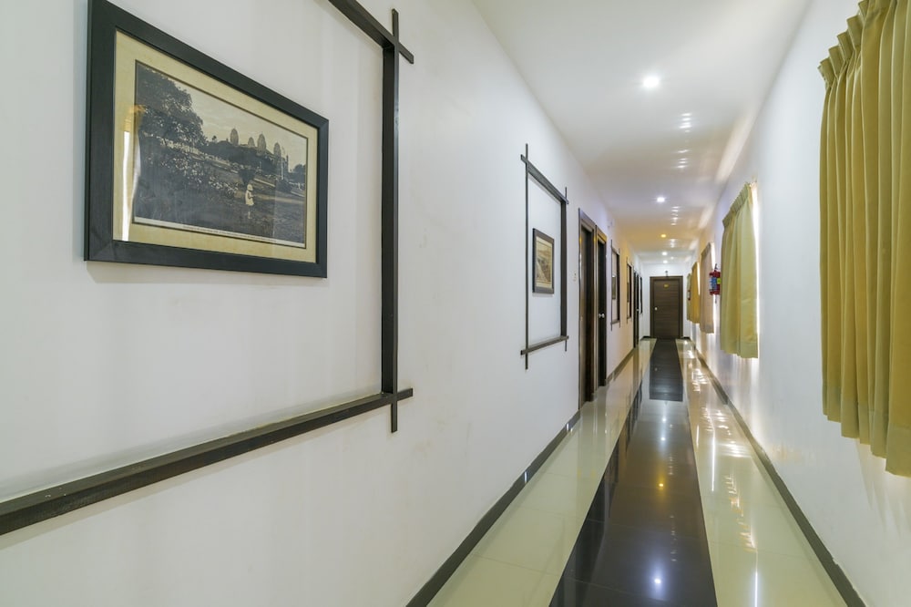 Фото Crescent Inn Navallur