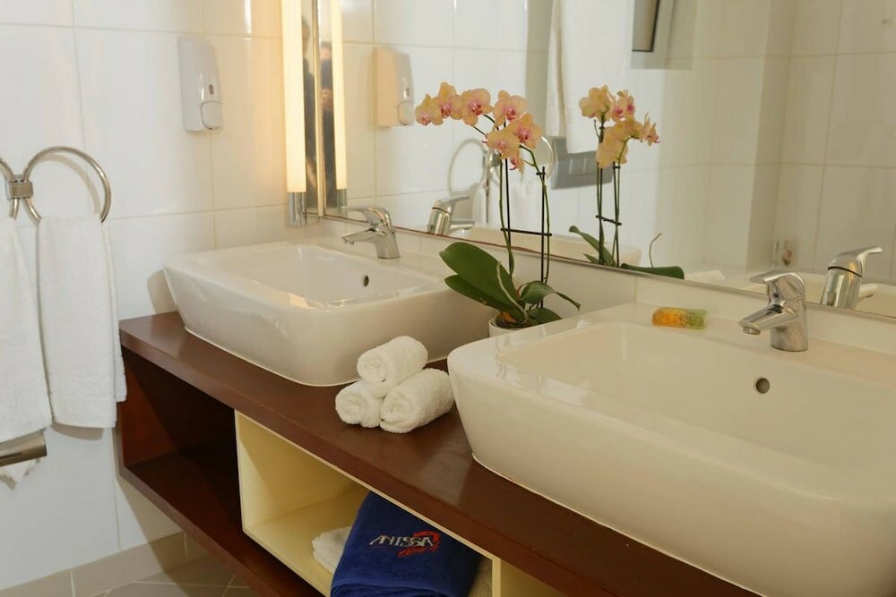 Фото Курорт Anissa Beach & Village