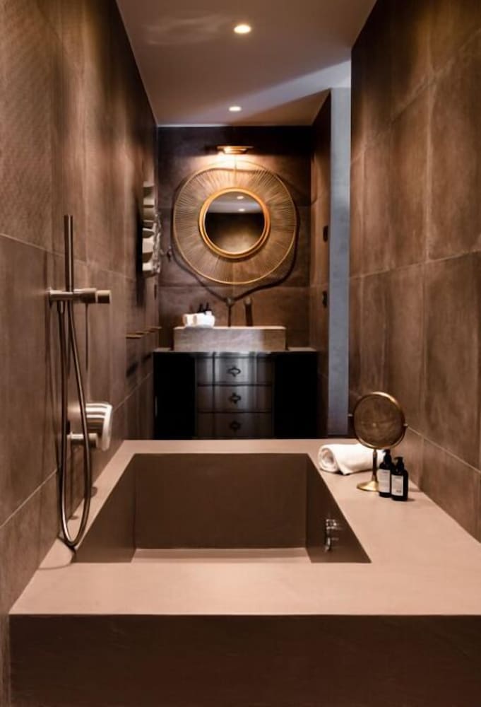 Фото Paragon 700 Boutique Hotel & SPA