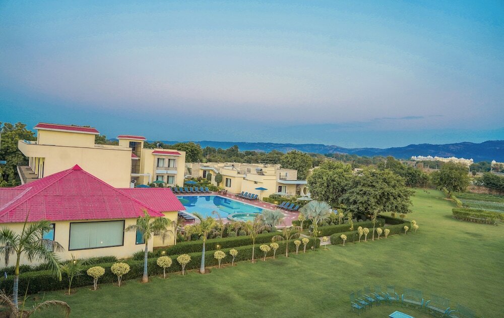 Фото Spree Jungle Vilas Resort