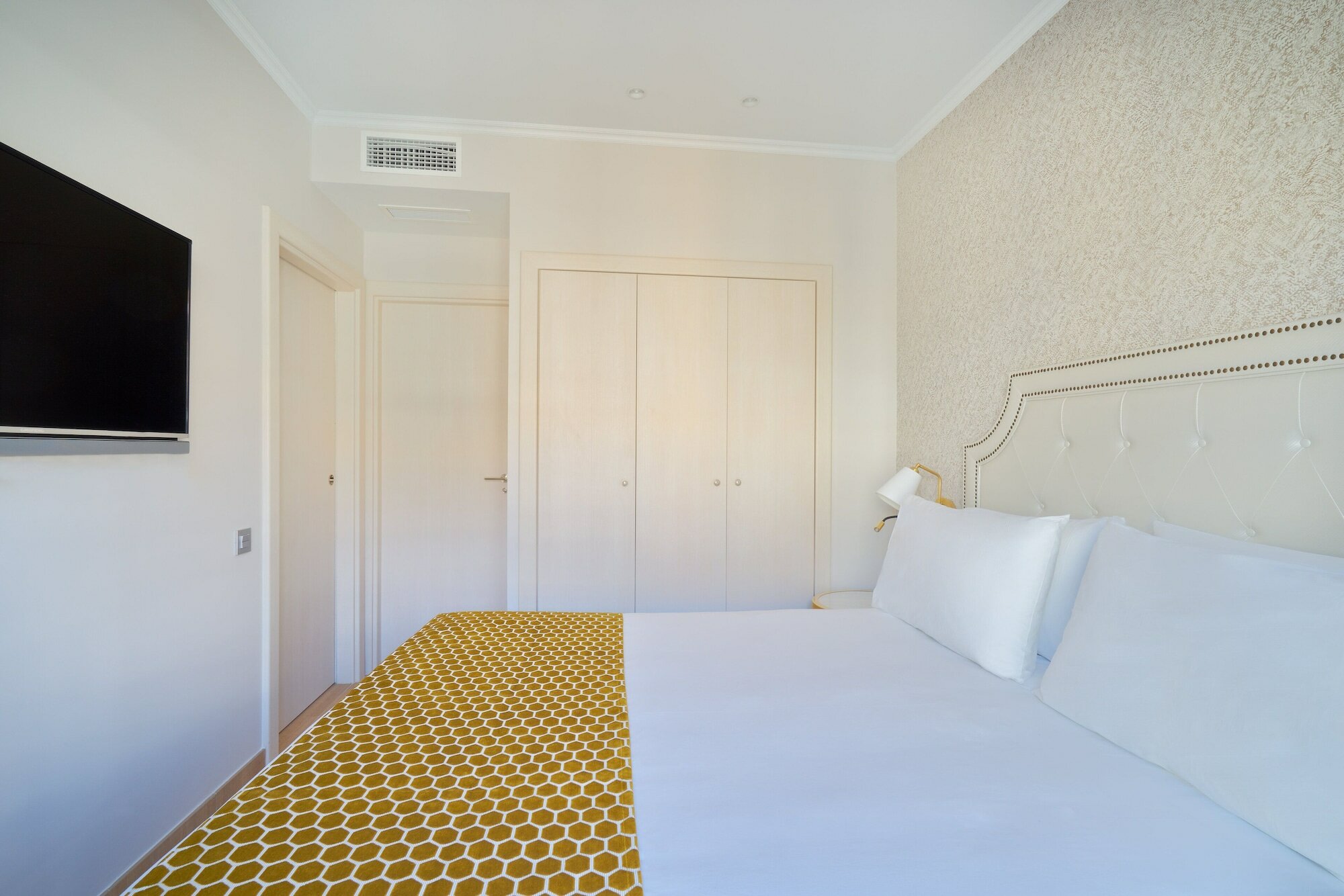 Фото Tandem Soho Suites