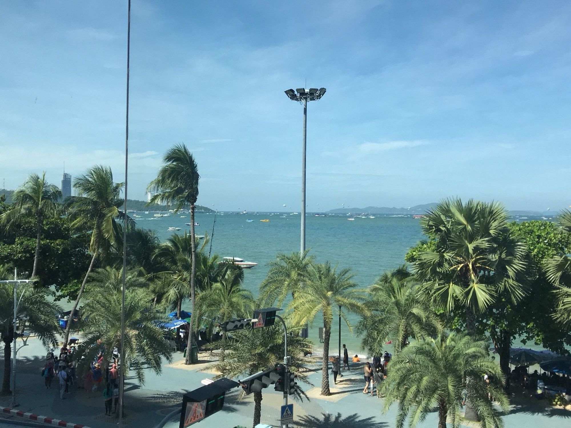 Фото The Beach Front Resort Pattaya