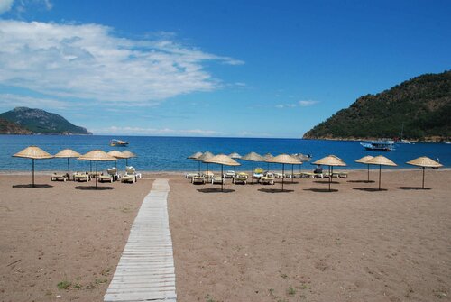 Внешний вид отеля Adrasan Ceneviz Hotel в Кумлудже, фото 1