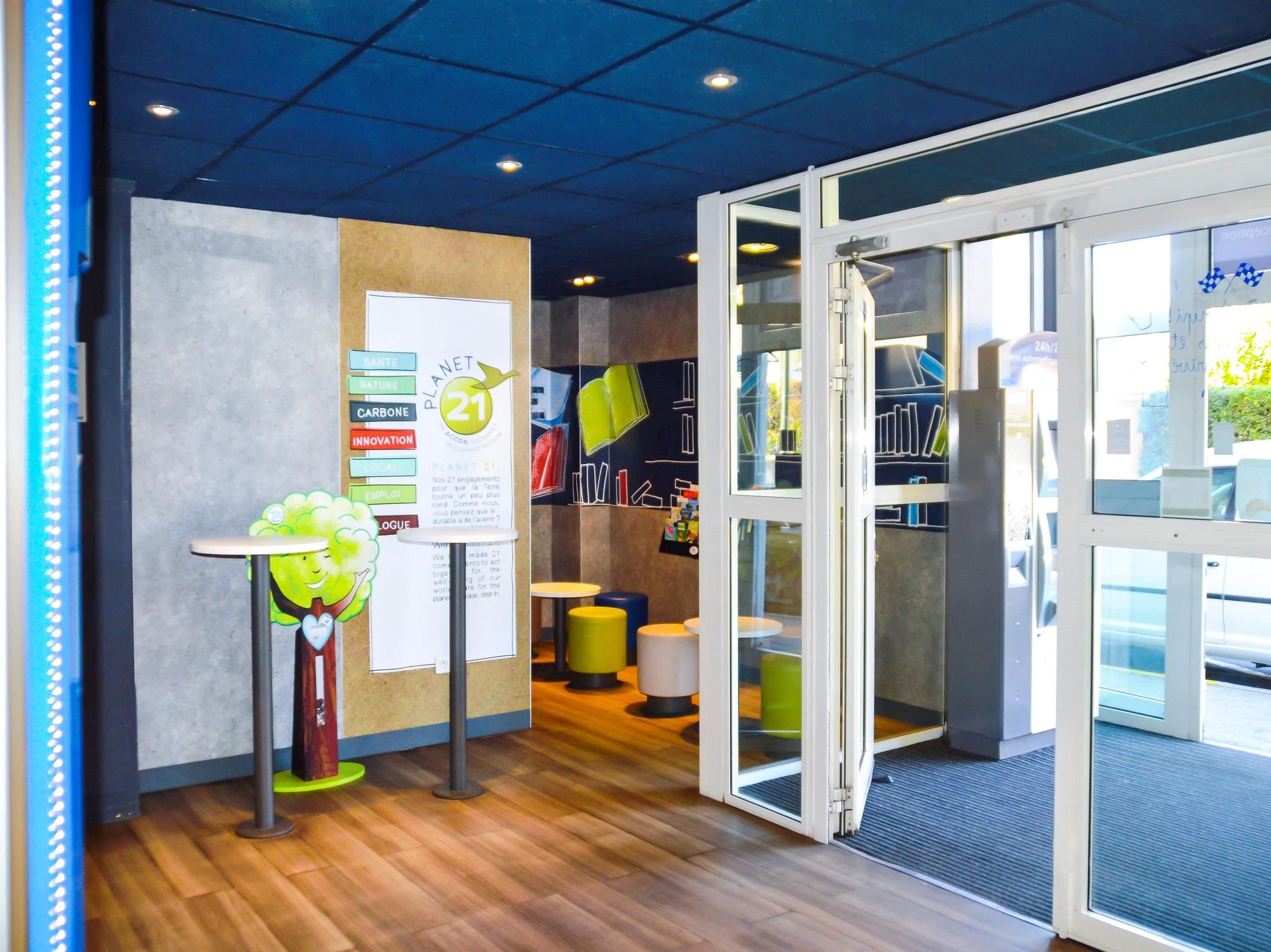 Фото Ibis budget Hyères Centre Ville