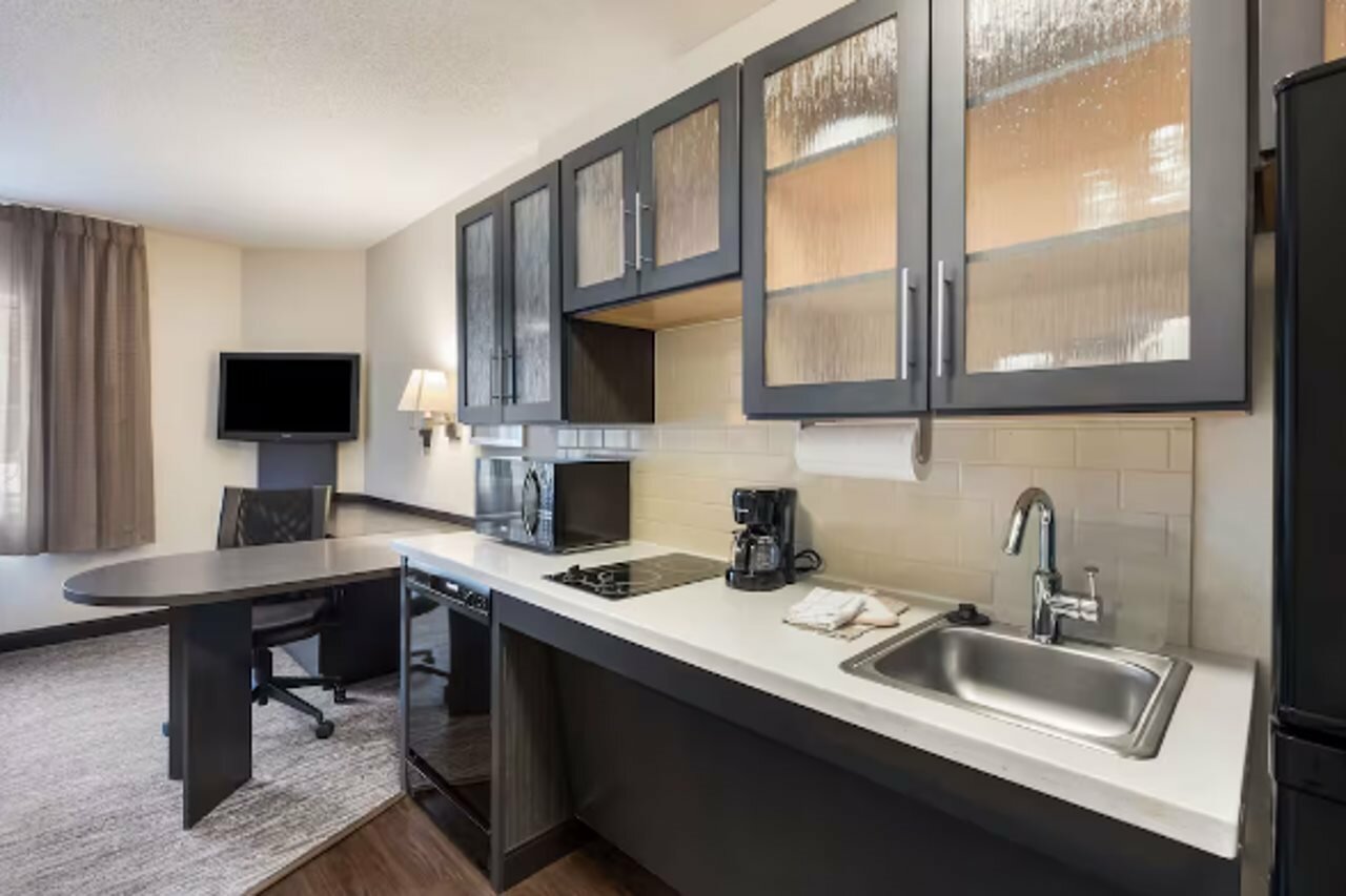 Фото Sonesta Simply Suites Austin The Domain Area