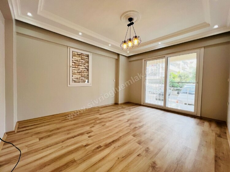 Construction equipment and machinery Sivrioglu Insaat, Didim, photo