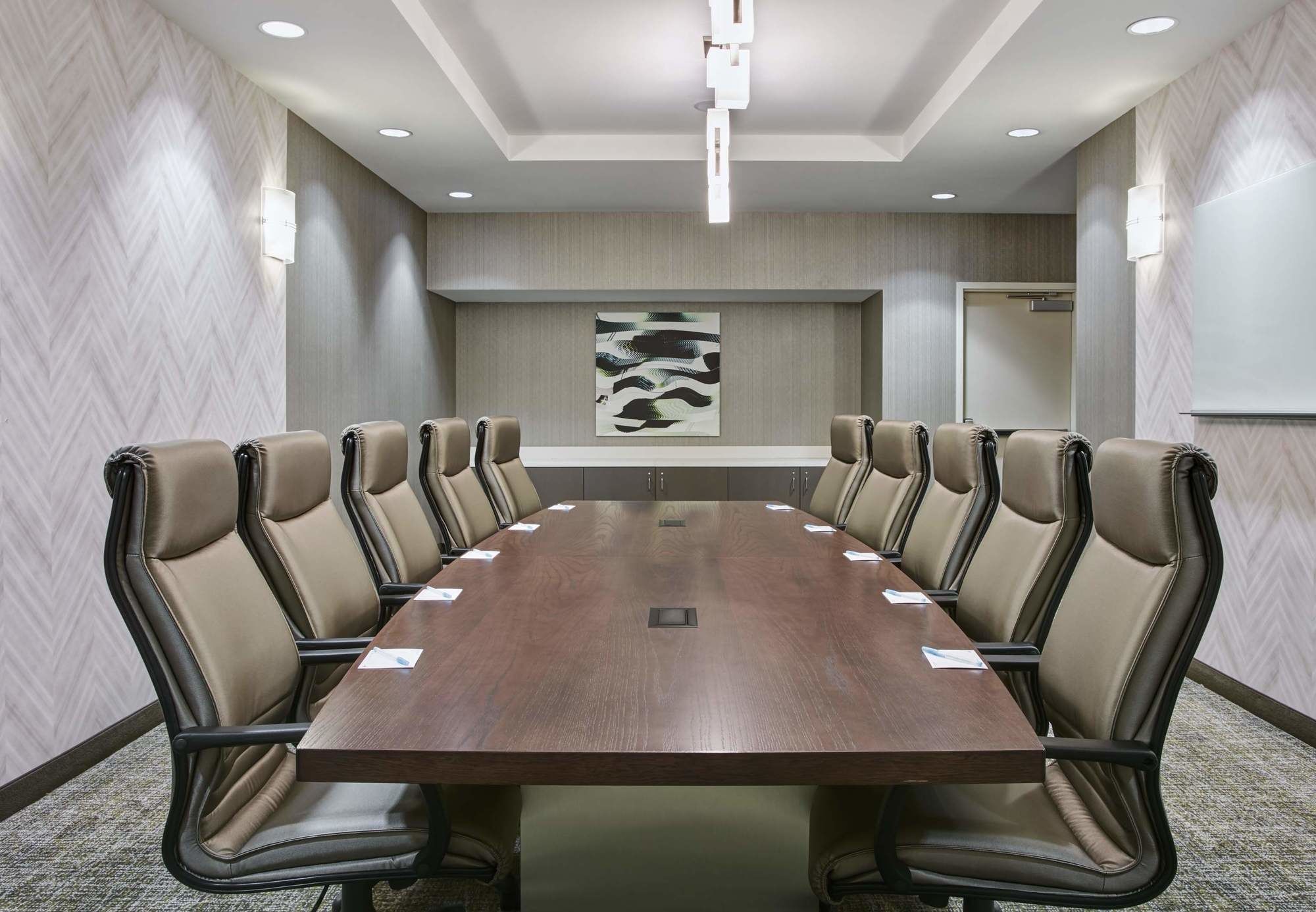 Фото SpringHill Suites by Marriott Milwaukee Downtown