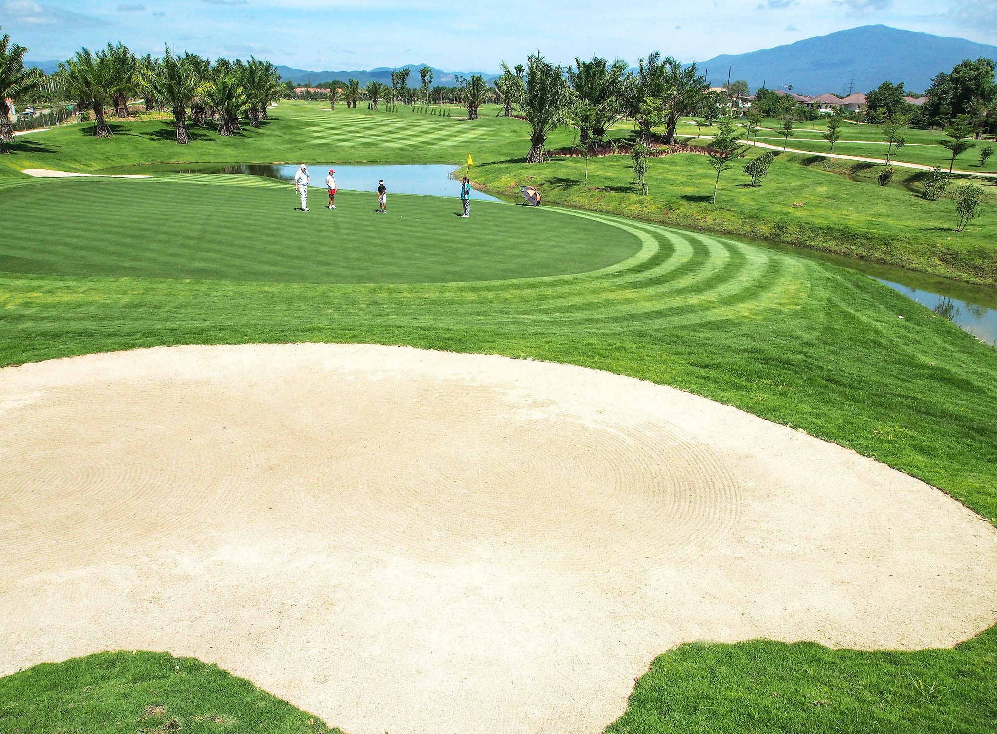 Фото Отель North Hill City Resort