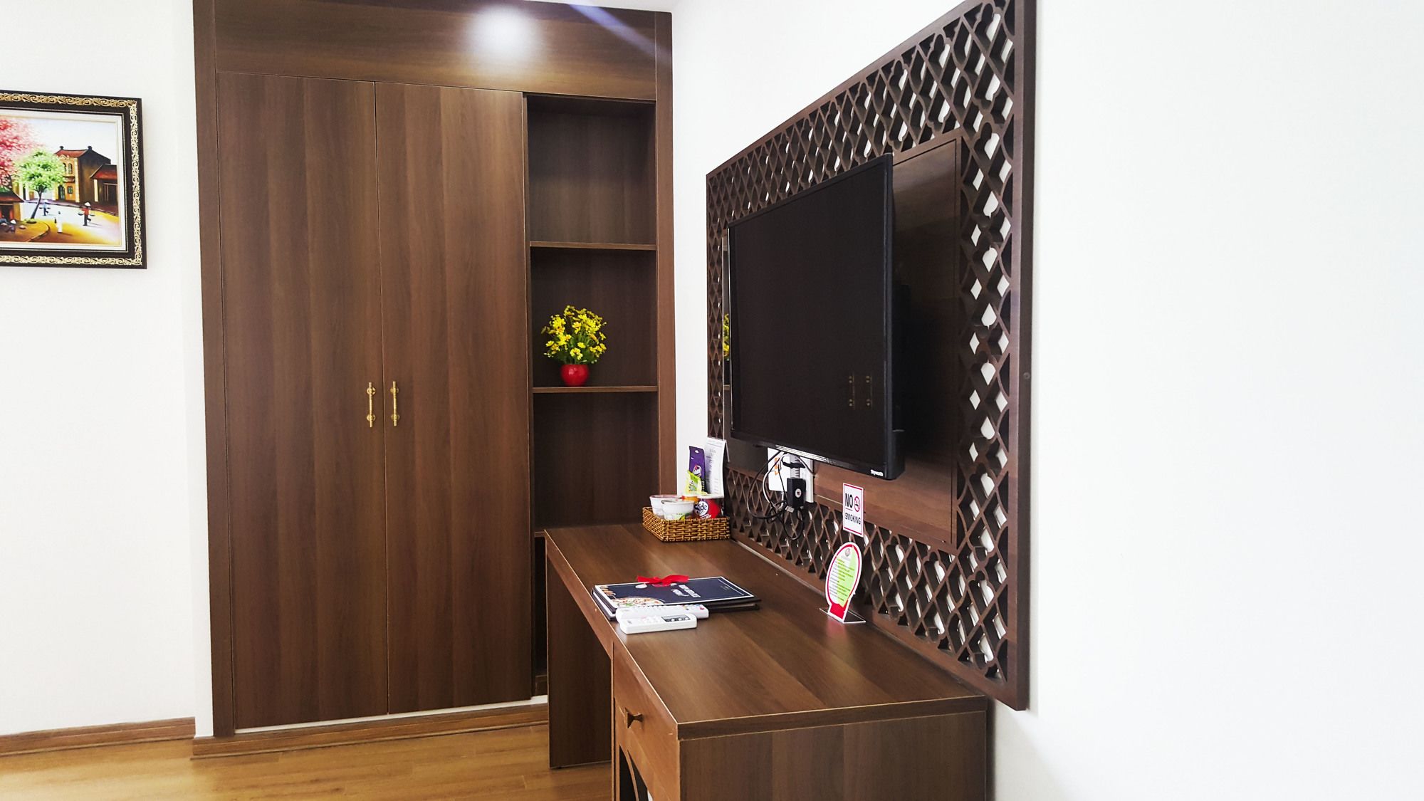 Фото Pariat River Front Hotel