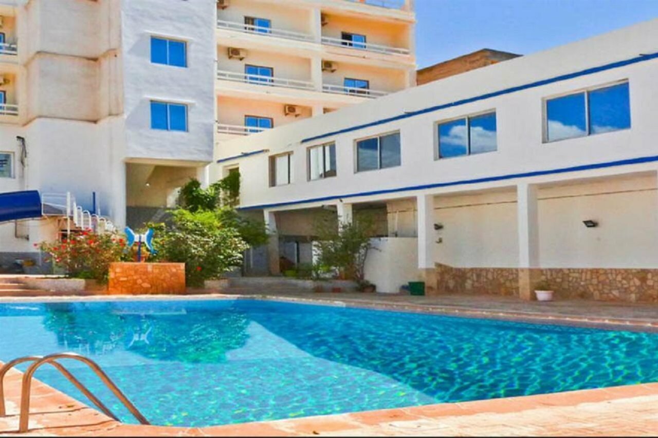 Фото отеля 2