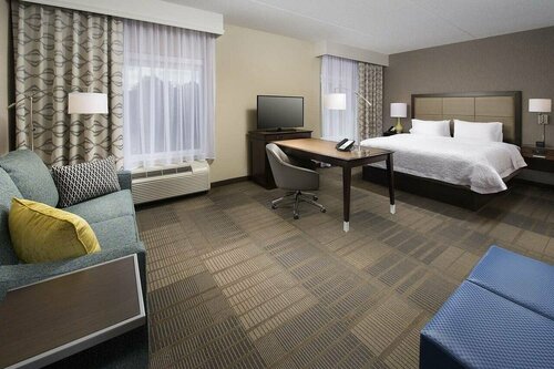 Гостиница Hampton Inn & Suites Falls Church