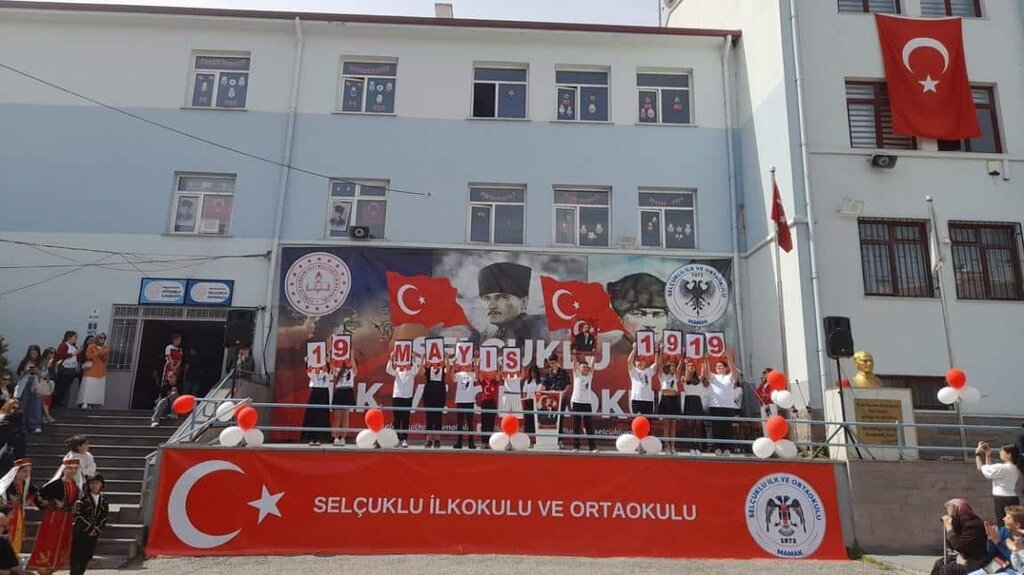 School Iyas Selcuklu Middle School, Isparta, photo