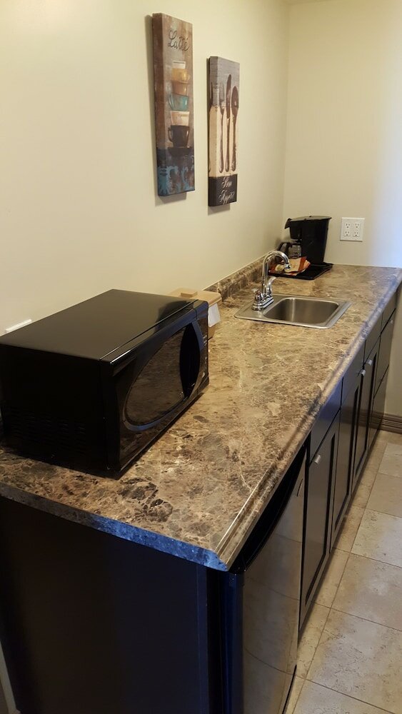 Фото Montecassino Hotel and Event Venue