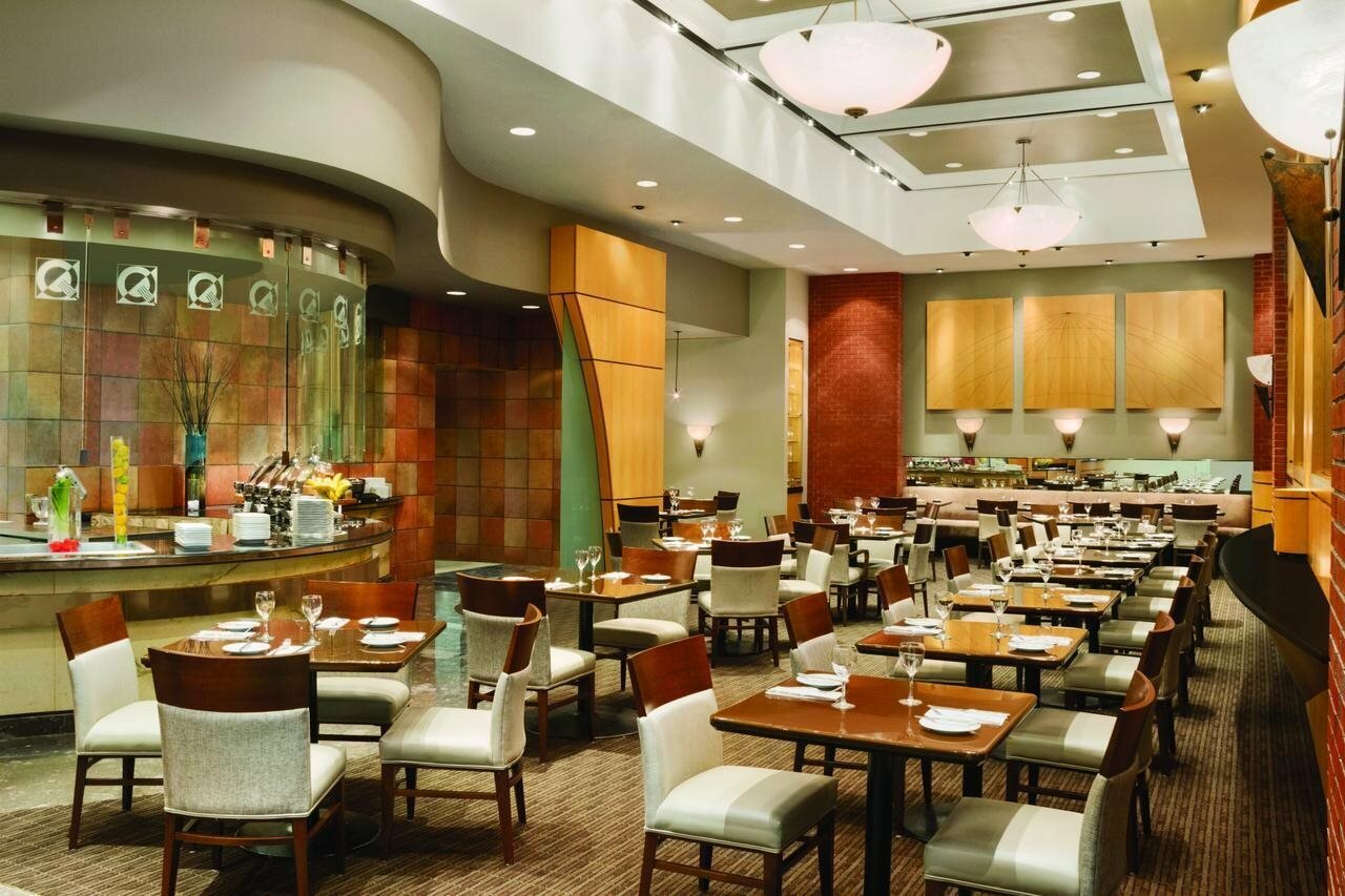 Фото DoubleTree by Hilton Hotel Toronto Downtown