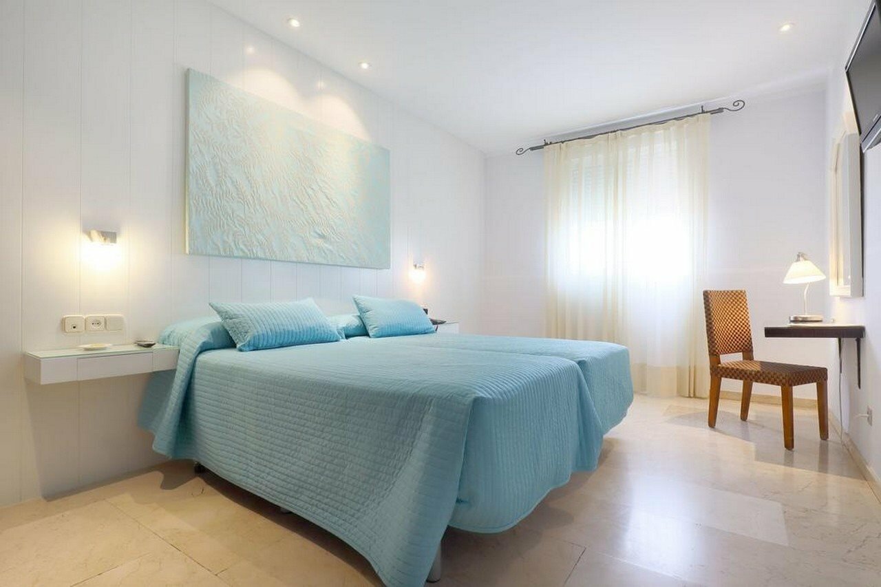 Фото Oasis Cordoba Hotel