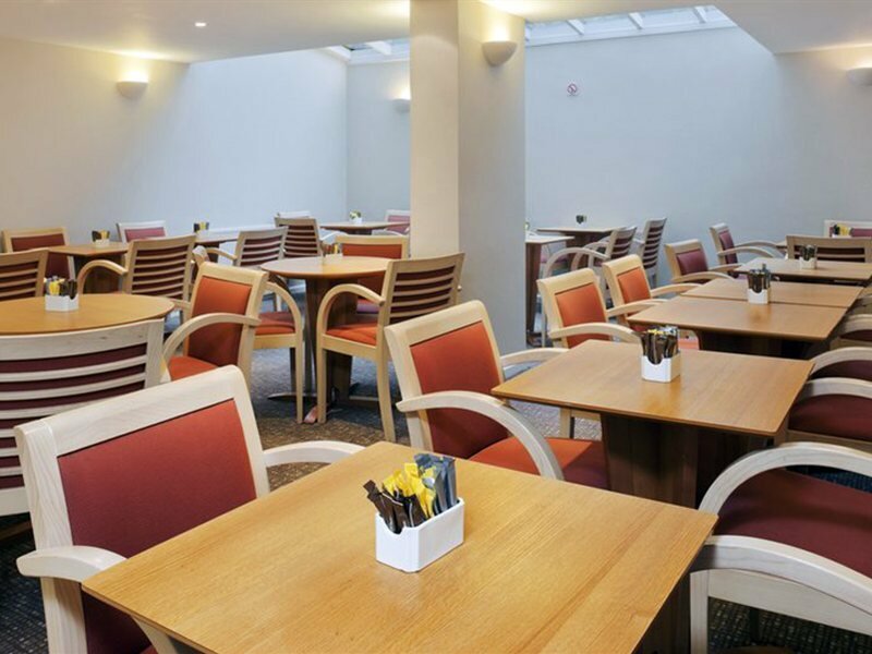 Фото Holiday Inn Express London Victoria, an IHG Hotel