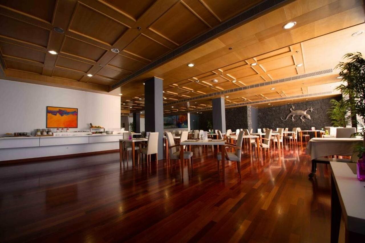 Фото Hotel Escuela Santa Cruz