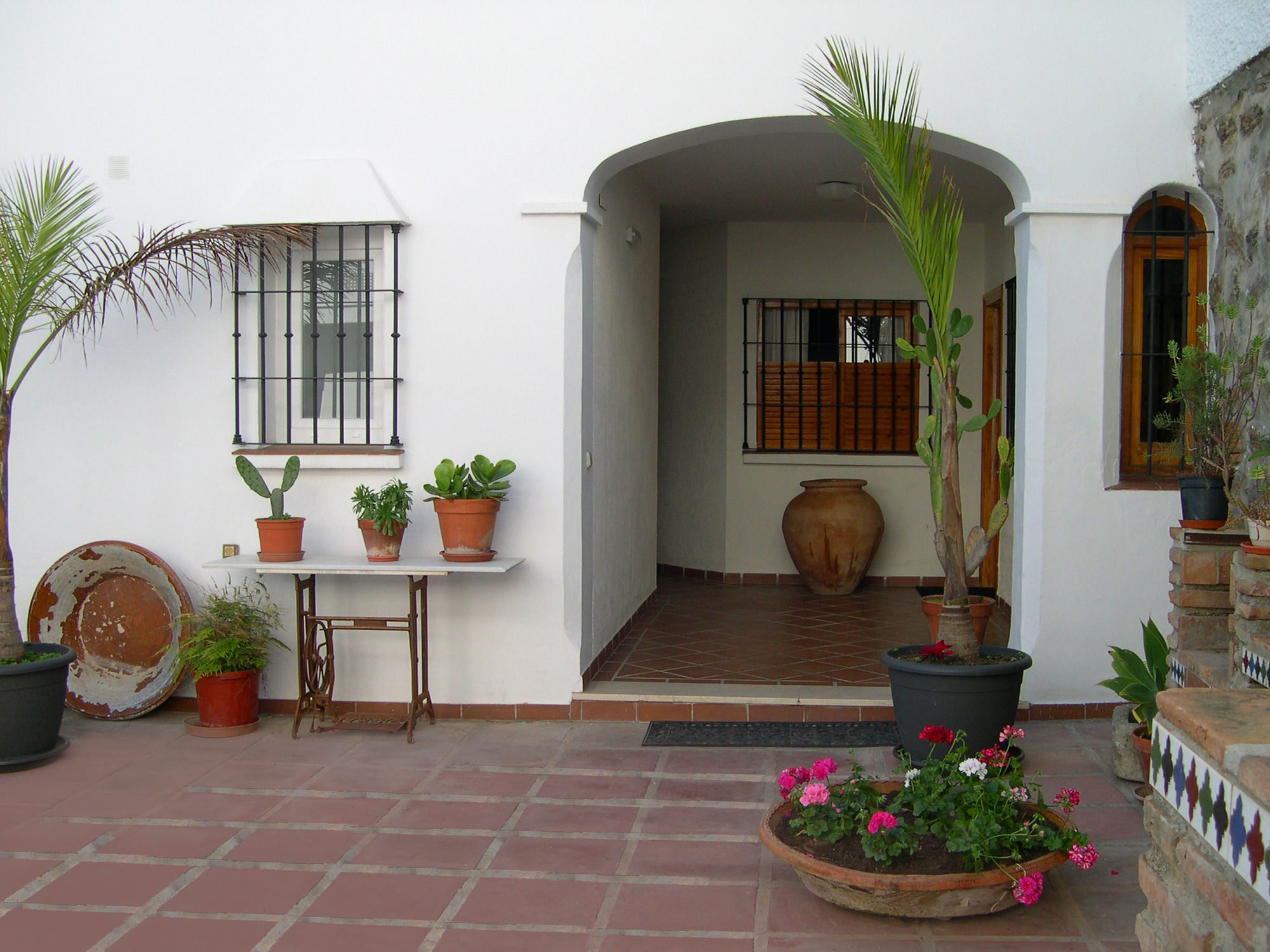 Фото Apartamentos Turisticos La Mundial