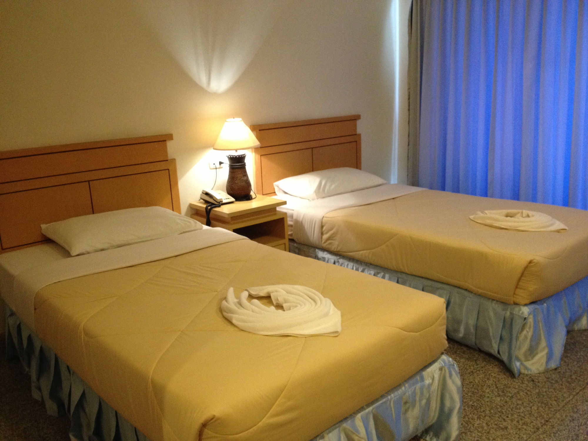 Фото Maneerote Hotel Surin