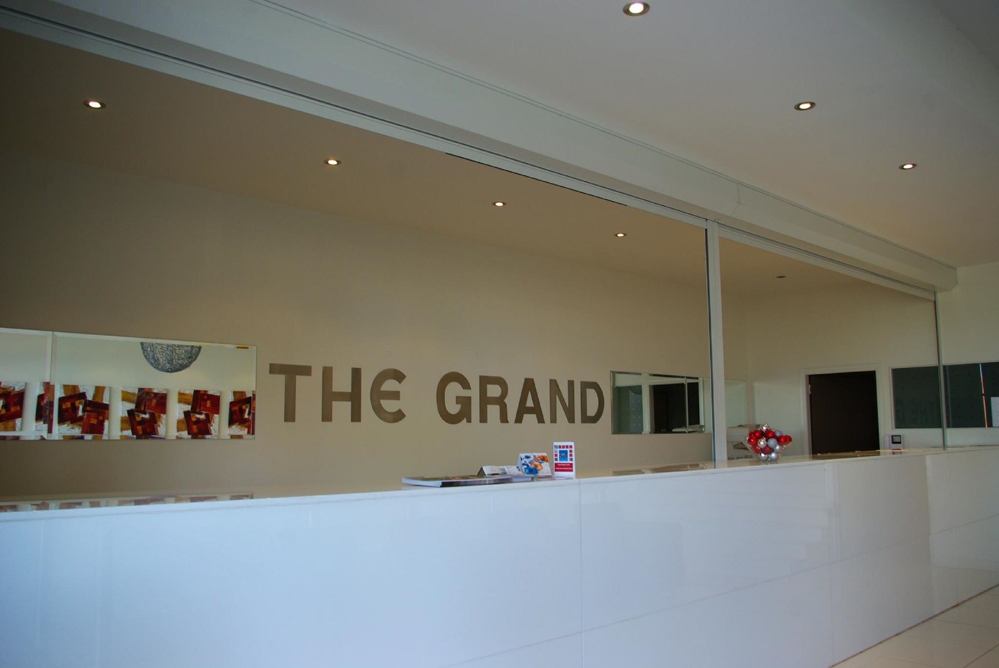 Фото The Grand Motel