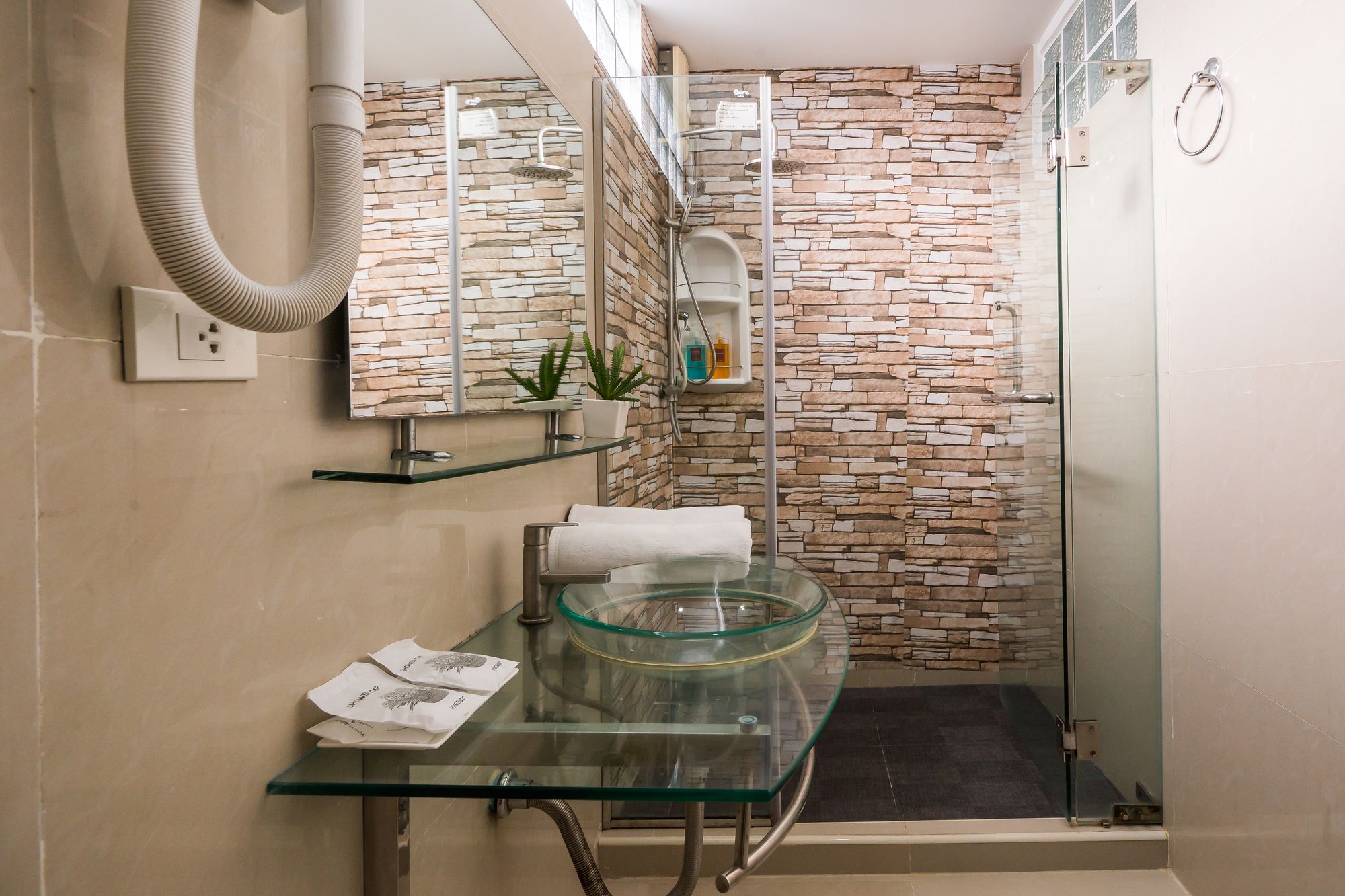 Фото Ton Aor Place Hotel Ratchada